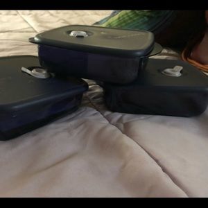 vent and serve containers